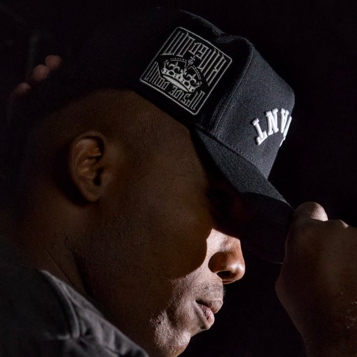 [PRE - ORDER - SHIPS DECEMBER 10TH] ‘SERVANT’ Premium Wool Blend SnapBack - Black/White - Malta Apparel